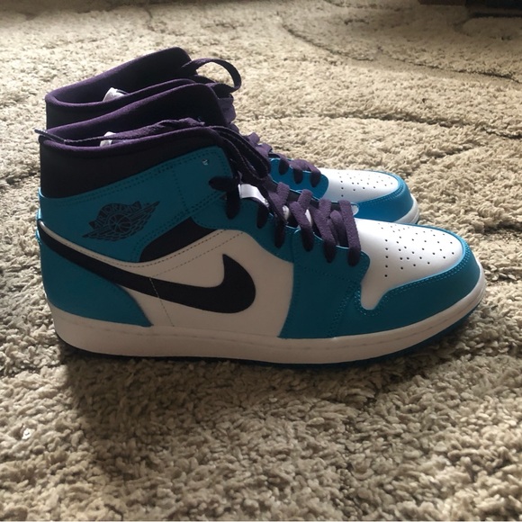 Air Jordan 1 Mid - Hornet size 10.5 - Picture 3 of 7